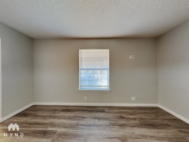 Building Photo - 5213 Wendel Dr