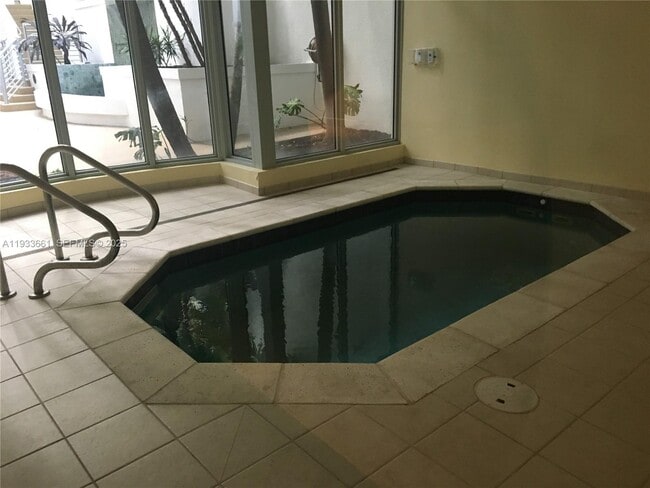 Building Photo - 1830 Radius Dr