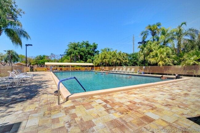 Building Photo - 8697 Sunbird Pl