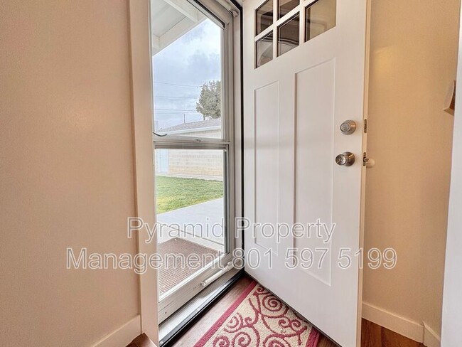 Building Photo - 3894 W Marcus Rd