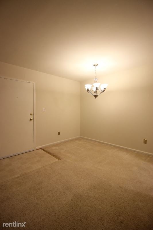 Building Photo - 5907 Noblestown Rd