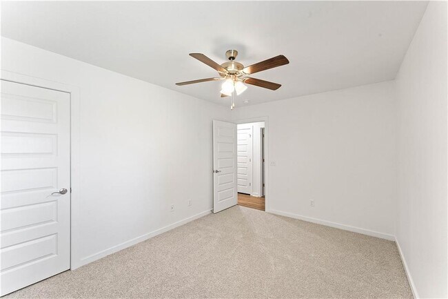 Building Photo - 5895 W Holdcroft Dr
