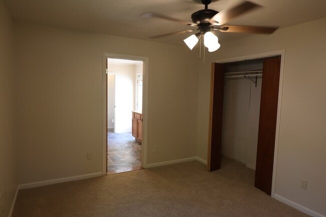 Building Photo - 4993 Vance