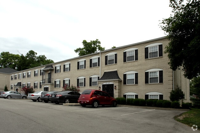 Primary Photo - Evergreen Point Condominiums