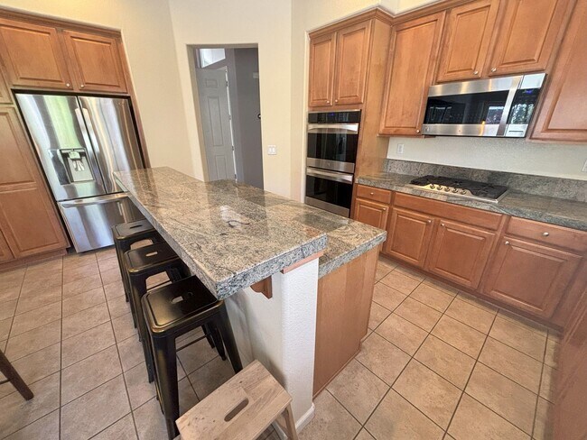 Building Photo - Sprawling Home Near UNR - One Level Living with 4 Beds - 3 Baths - 3 Car Garage