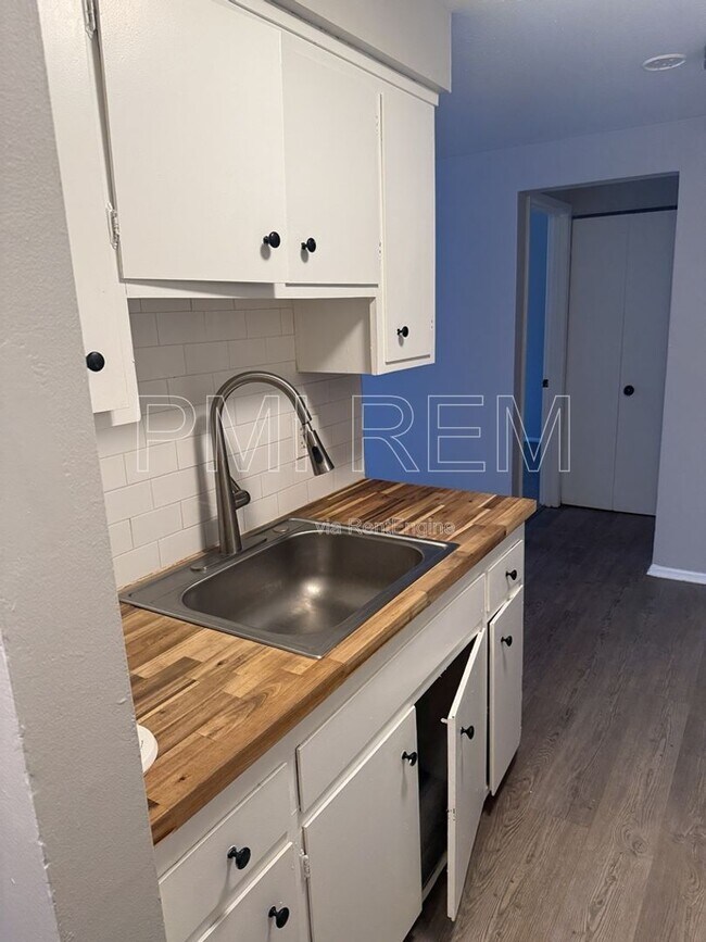 Building Photo - 14437 Triskett Rd