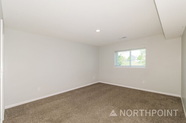 Building Photo - 4BR/3BA | Newly Renovated Single Family Home | 1-Car Covered Parking | In Bradley Crossing!