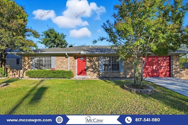 Building Photo - 1423 Main St