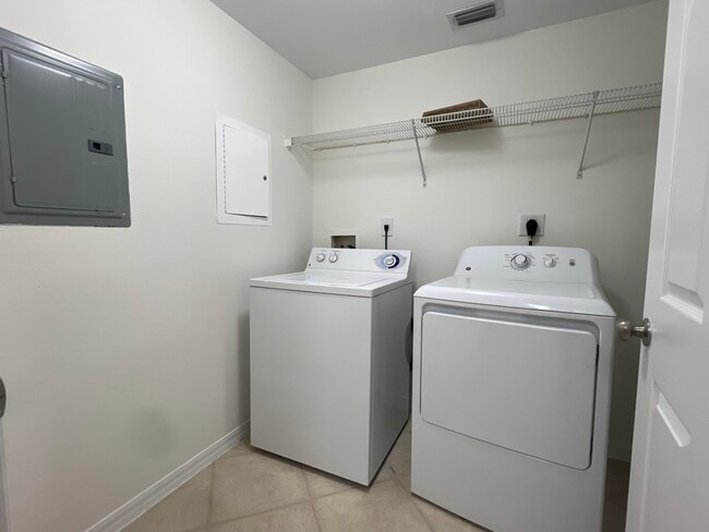 Building Photo - 6410 Emerald Dunes Dr