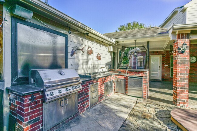 Building Photo - 24506 Screech Owl Ct