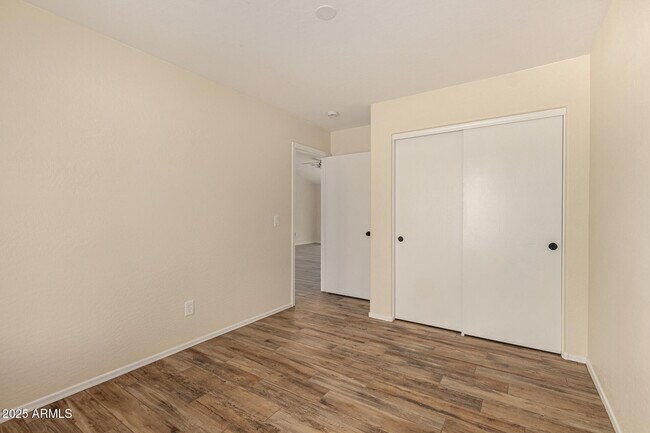 Building Photo - 40234 N Lerwick Dr