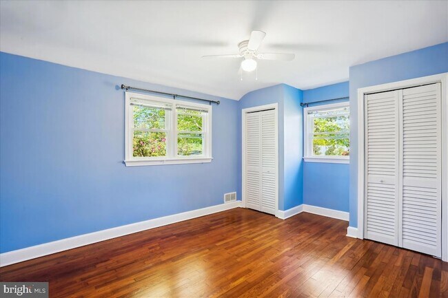 Building Photo - 1806 Arcola Ave
