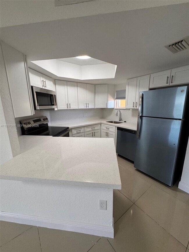 Building Photo - 8205 Lake Dr