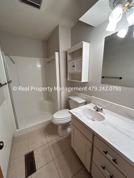 Building Photo - 2320 S 50th St