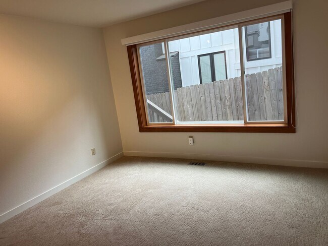 Building Photo - 1120 West Lake Sammamish Pkwy NE