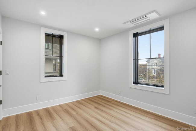 Building Photo - 34 Clinton Ave