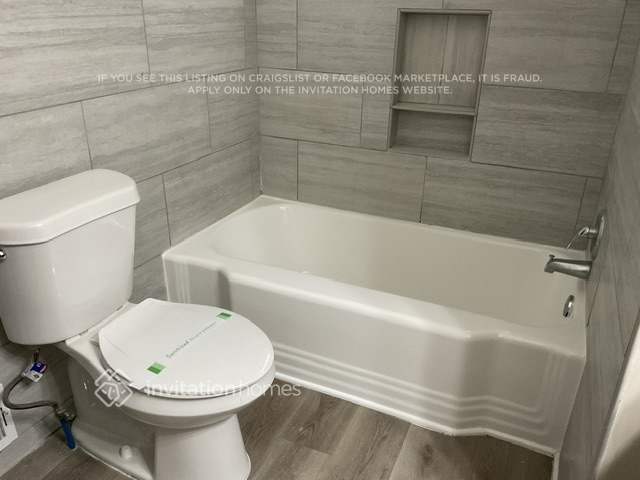 Building Photo - 2716 Lancaster Dr