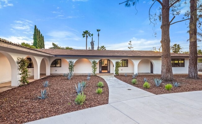 Building Photo - Charming Updated Home in Poway!