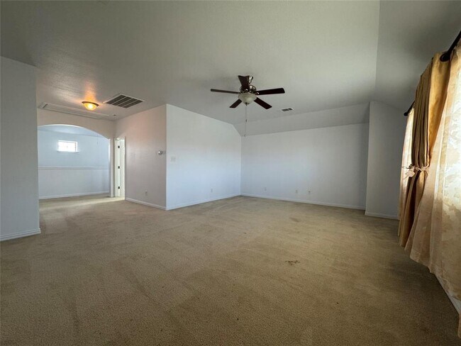 Building Photo - 123 Honey Grove