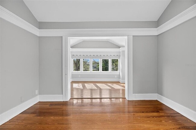 Building Photo - 3003 W Harbor View Ave