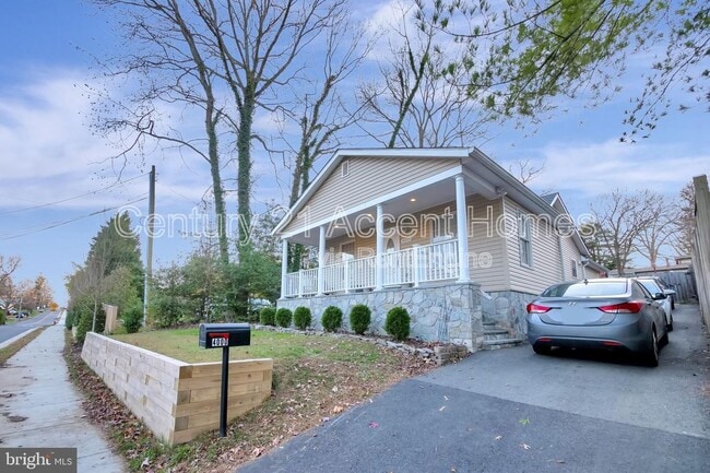 Building Photo - 4000 Roberts Rd