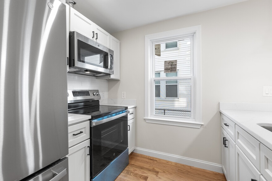 Building Photo - 322 Jefferson Ave