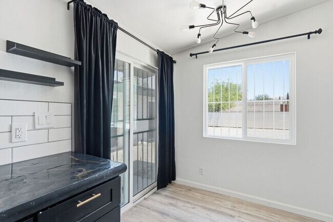 Building Photo - Bright & Airy 2-Bedroom Midtown Tucson Apartment Near TMC & The Loop