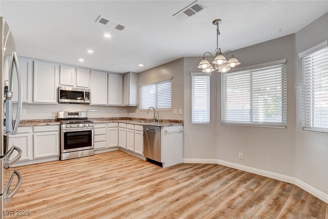 Building Photo - 446 Nettleton Cir