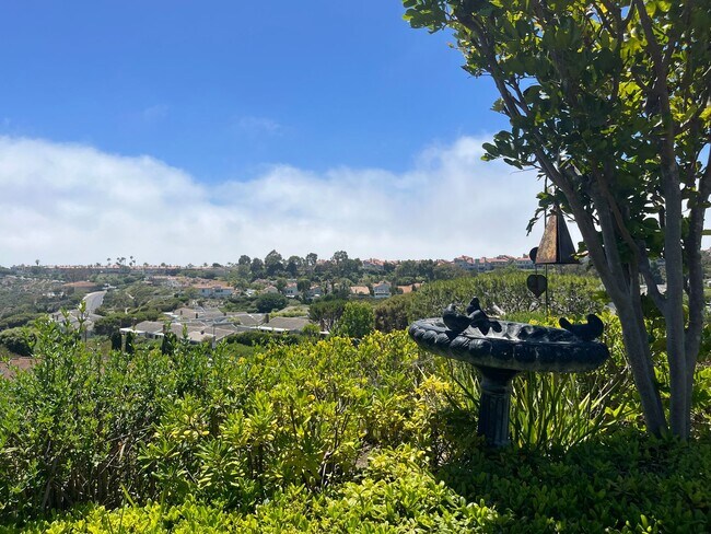 Building Photo - Stunning *VIEW* home for rent in desirable...