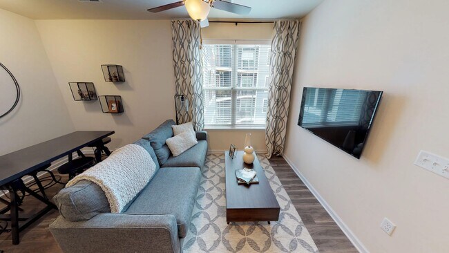 Building Photo - A0 | 1 Bed 1 Bath | 563 sf | $1500-$1770 |...