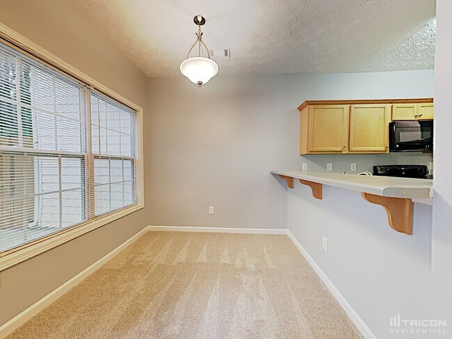 Building Photo - 6693 Evans Trce