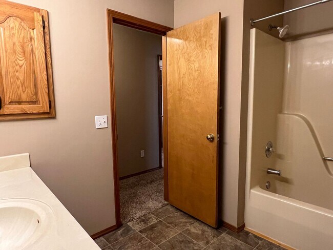 Building Photo - 3 Bedroom with Large Covered Deck in southwest Springfield