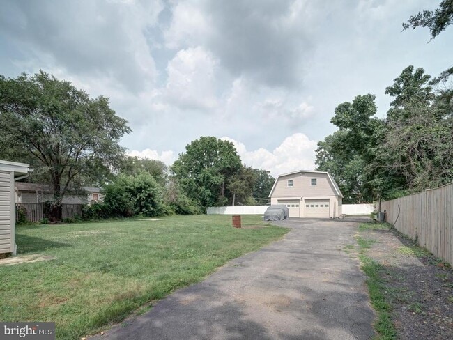 Building Photo - 6625 Harrison Ln