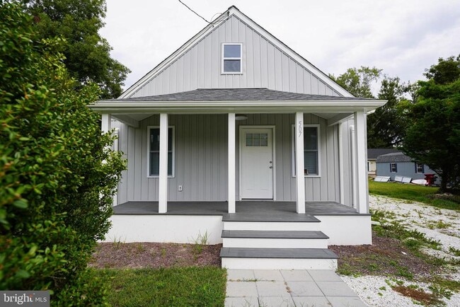 Building Photo - 507 Burton St