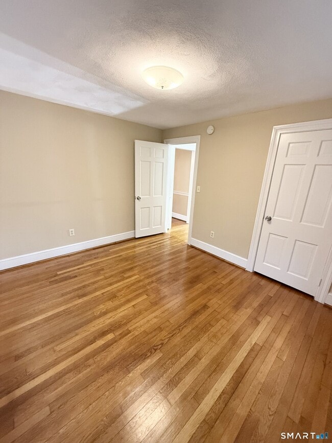 Building Photo - 44 Pine Hill Rd