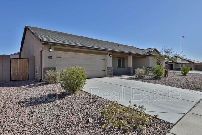 Building Photo - 3830 N Tulsa Ln