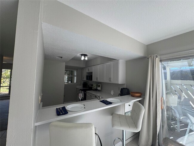 Building Photo - 621 Windrush Bay Dr