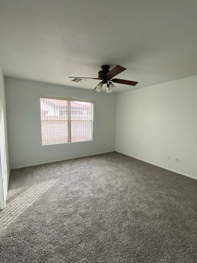 Building Photo - Single level home in Gilbert