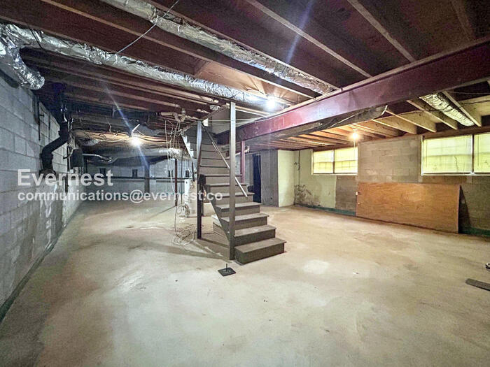 Building Photo - 1133 Wonder Ln