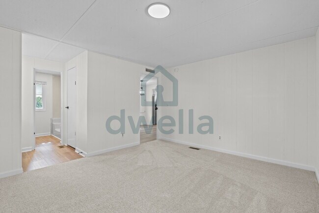 Building Photo - Location Perfection! Beautifully Renovated 3-bedroom, 2-bath home in the highly sought-after Lexi...