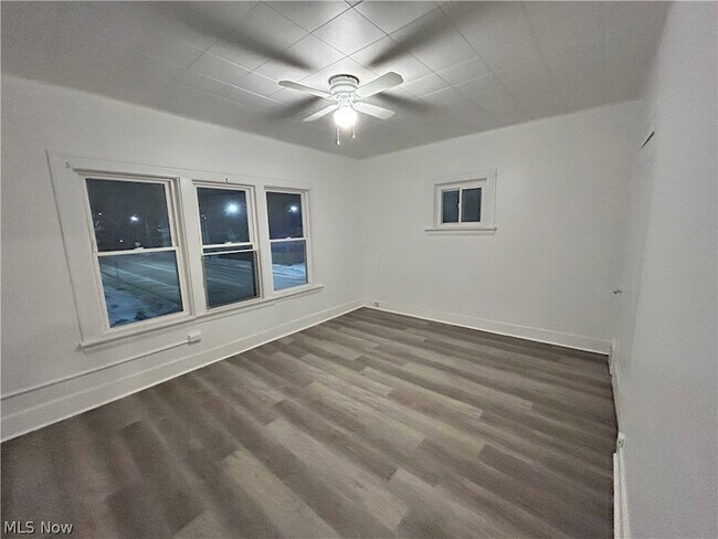 Building Photo - 2232 W 103rd St