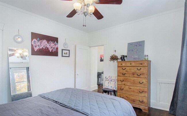 Building Photo - Two Bedroom Home For Rent