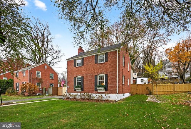 Building Photo - 3004 Marshall St