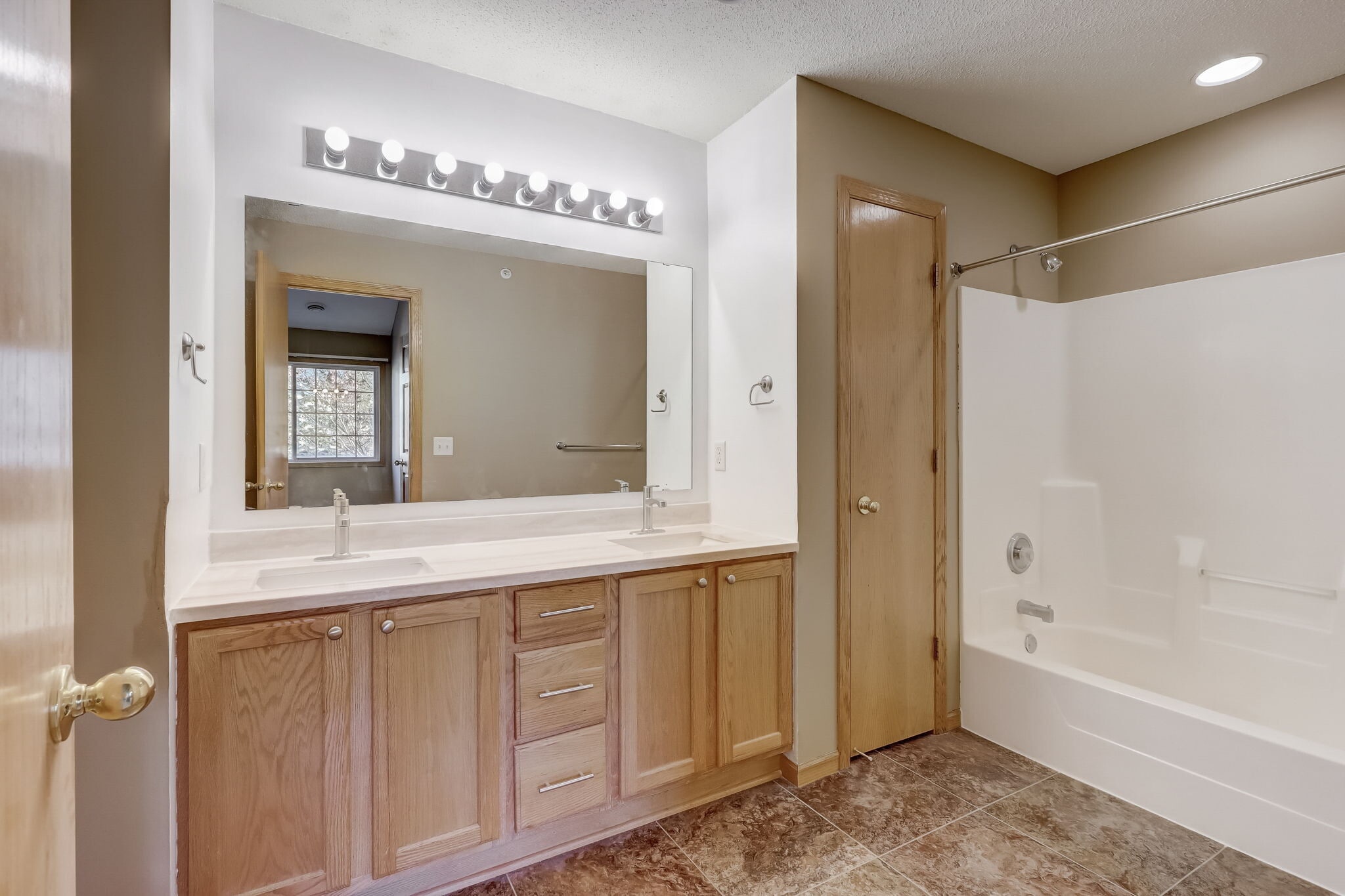 Building Photo - 1222 Bergmann Dr