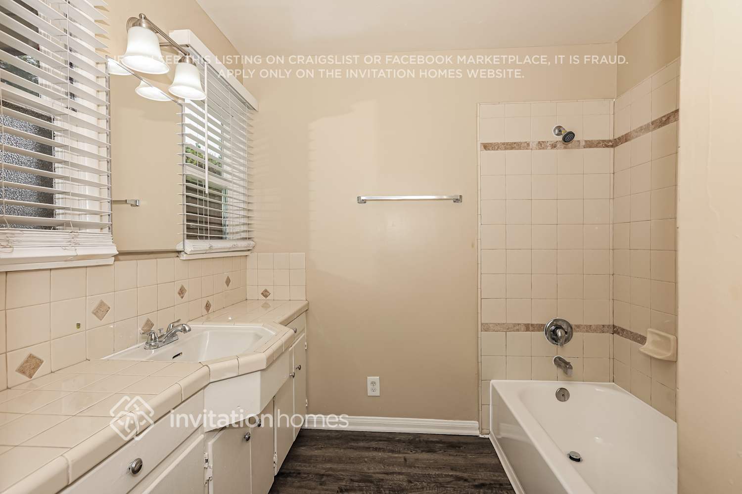Building Photo - 6910 Malibu Dr