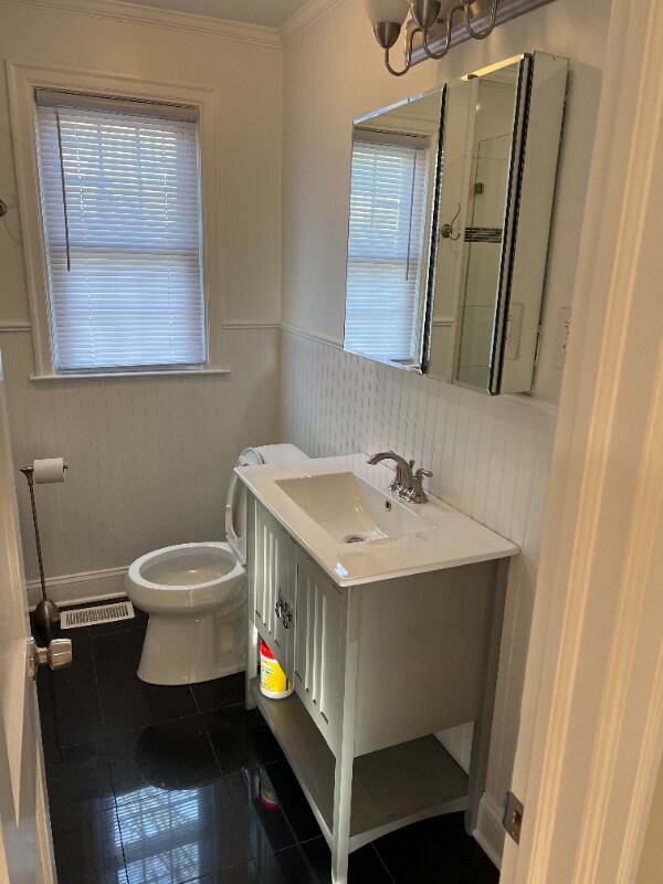 Building Photo - 80 Figlar Ave