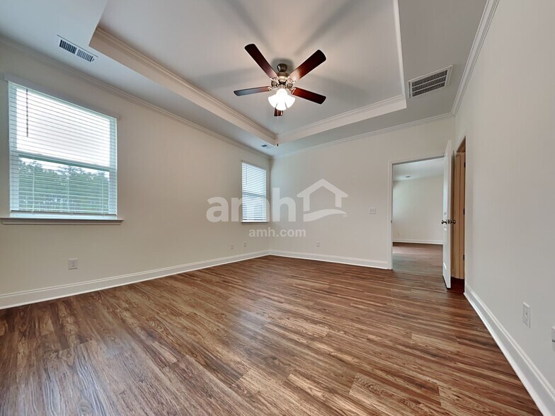 Building Photo - 322 Azore Way