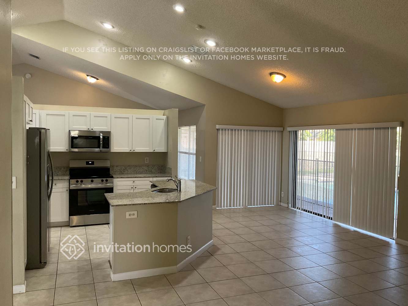 Building Photo - 9714 Sun Pointe Dr