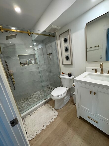2nd bathroom - 100 Paradise Harbour Blvd