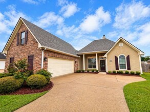 Building Photo - 4 BEDROOM BLANCHARD HOME NEAR I49